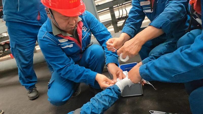 模拟巡检人员在5号皮带机尾不慎卷入皮